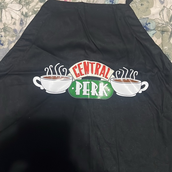 ⭐️ Central perk apron - Picture 2 of 3